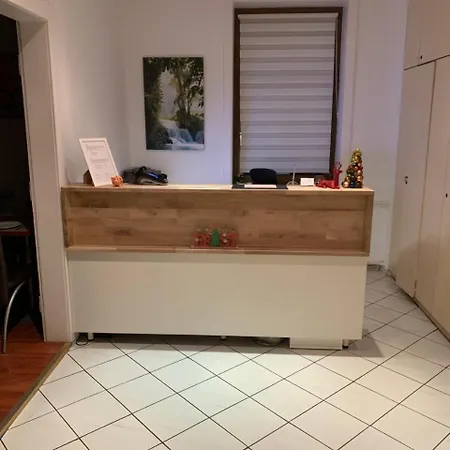 Zum Adler Hotel 2*